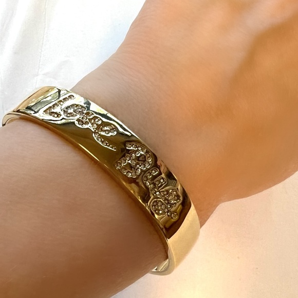 $98 Kate Spade ‘love bug’ cuff bracelet in gold - Picture 6 of 7